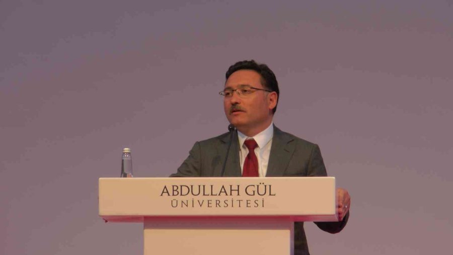 Abdullah Gül Üniversitesi 5. Mezunlarını Verdi