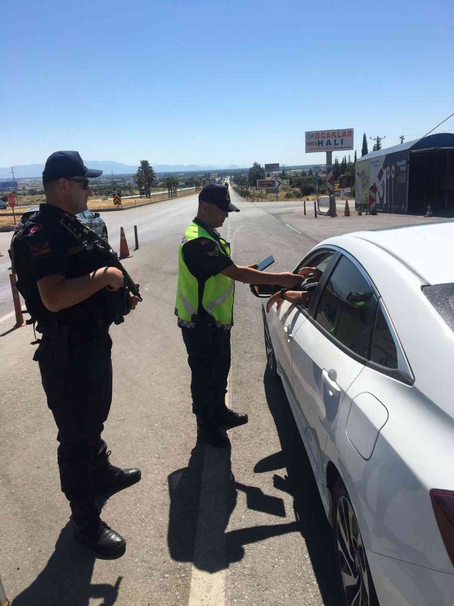 Antalya’da “düzensiz Göçle Mücadeleye Yönelik Huzur Uygulaması”