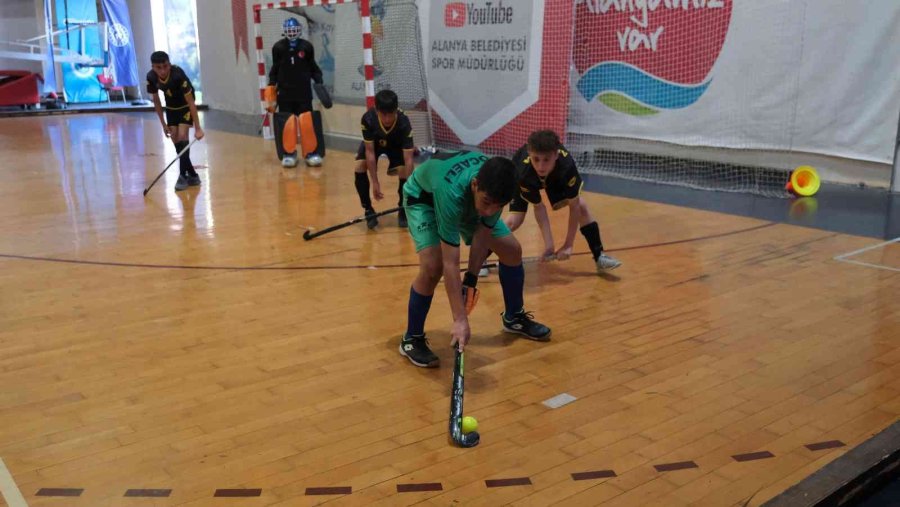 Anadolu Yıldızlar Lig Hokey Türkiye Birinciliği Başladı