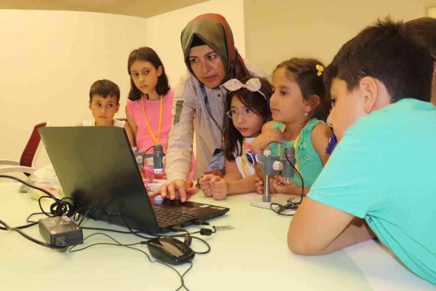 Büyükşehir’in Bilim Kampları Coşkulu Başladı
