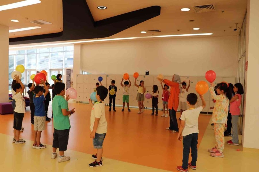 Büyükşehir’in Bilim Kampları Coşkulu Başladı