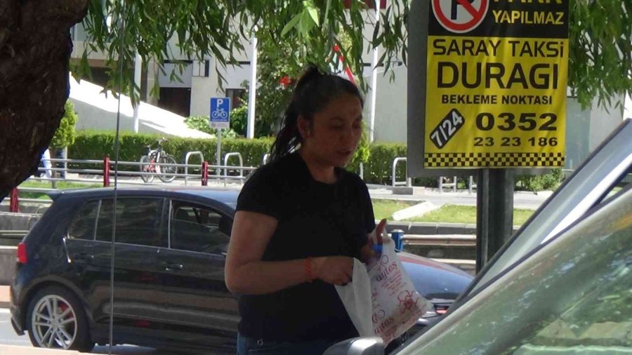 İntihar Edeceğini Söyledi, Çocuklarını Güvenlik Görevlilerine Bıraktı