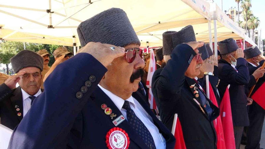 Kıbrıs Barış Harekatı’nın 48. Yıldönümü Mersin’de Törenle Kutlandı