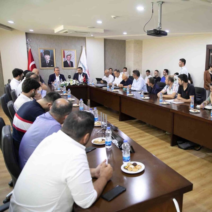 Seçer: "biz Teknolojiyi Kullanan Bir Belediyeyiz"