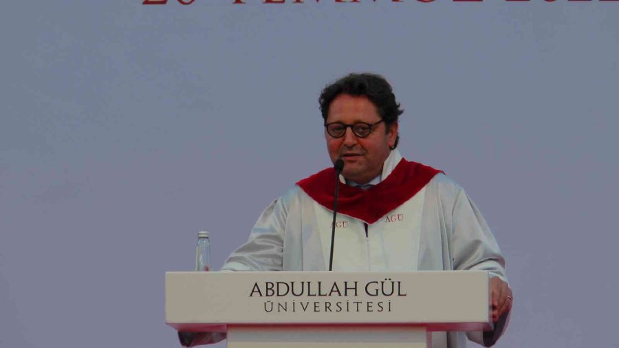 Abdullah Gül Üniversitesi 5. Mezunlarını Verdi