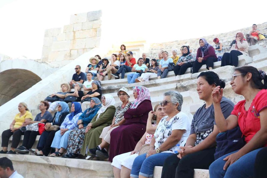 Antik Meclis Binasında Bin 500 Yıl Sonra İlk Resmi Toplantı