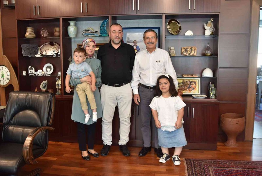 Tepebaşı Belediye Başkanı Dt. Ahmet Ataç: