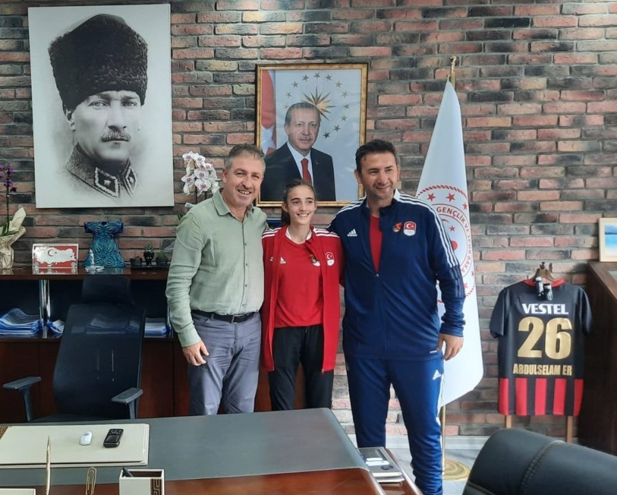 İl Müdürü Er, Avrupa Şampiyonası’nda Türkiye Rekorunu Kıran Milli Sporcuyu Ağırladı