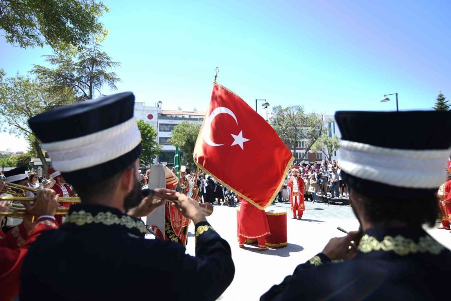 Konya Büyükşehir Mehter Takımı Her Hafta Vatandaşlarla Buluşuyor