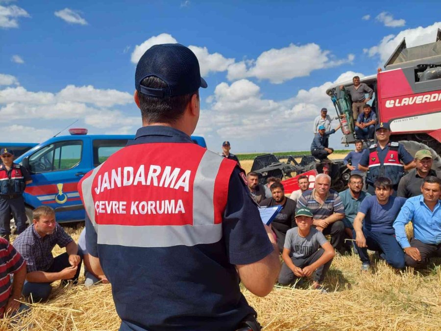 Jandarmadan Çiftçilere Anız Yangını Eğitimi