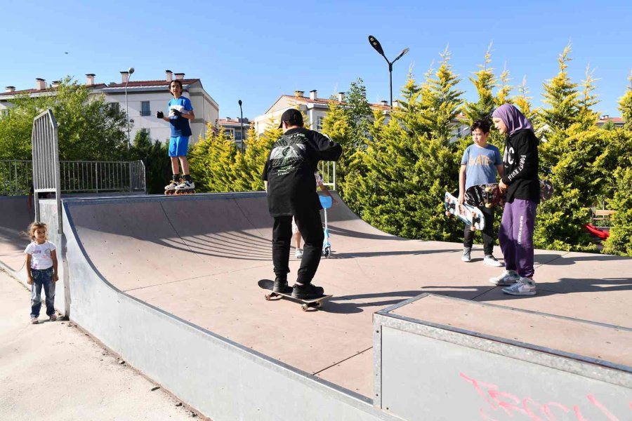 Çocuklar Ve Gençler Bu Pisti Çok Beğendi