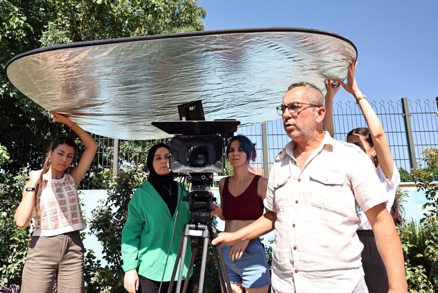 “kadının Gözüyle Sinemanın Gücüyle” Sloganı İle Kamera Arkasına Geçtiler