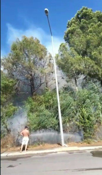 Turizm Bölgesindeki Yangın Golf Sahasına Sıçradı