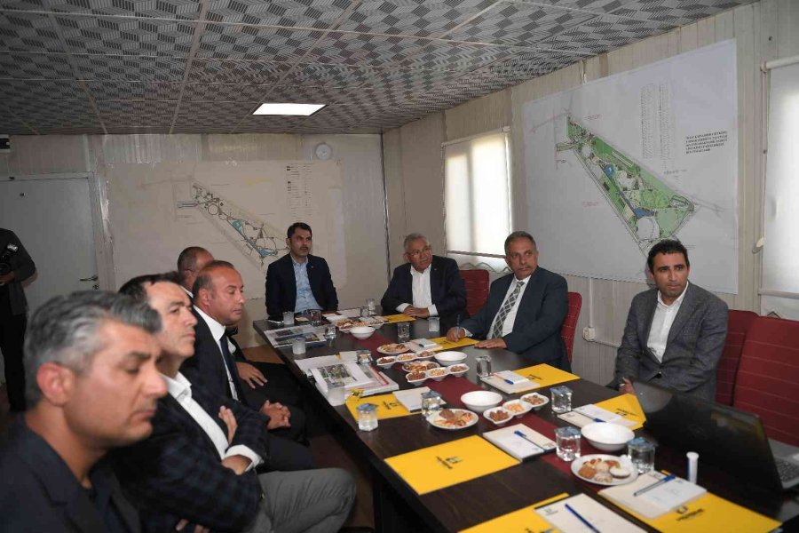 Bakan Kurum İle Başkan Büyükkılıç’tan Millet Bahçesi’nde İnceleme