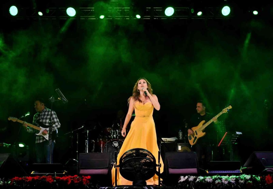 Feslikan’da Funda Arar Rüzgarı