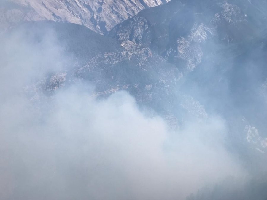 Mersin’de Orman Yangınına Müdahale Sürüyor