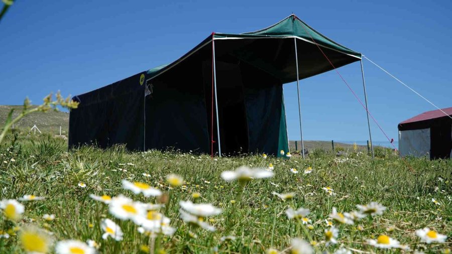 2 Bin 200 Metre Rakımda Sağlık Kampı