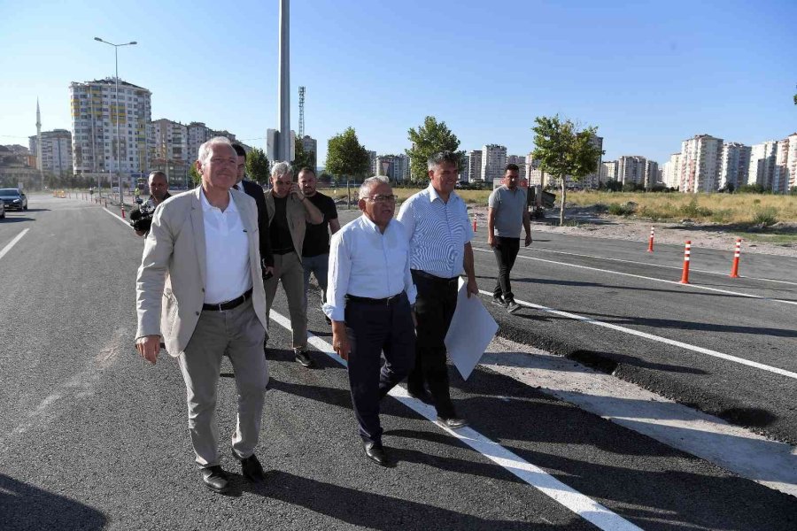 Başkan Büyükkılıç, Trafiğe Açılan 17.5 Milyon Tl’lik Katlı Kavşağı Yerinde İnceledi