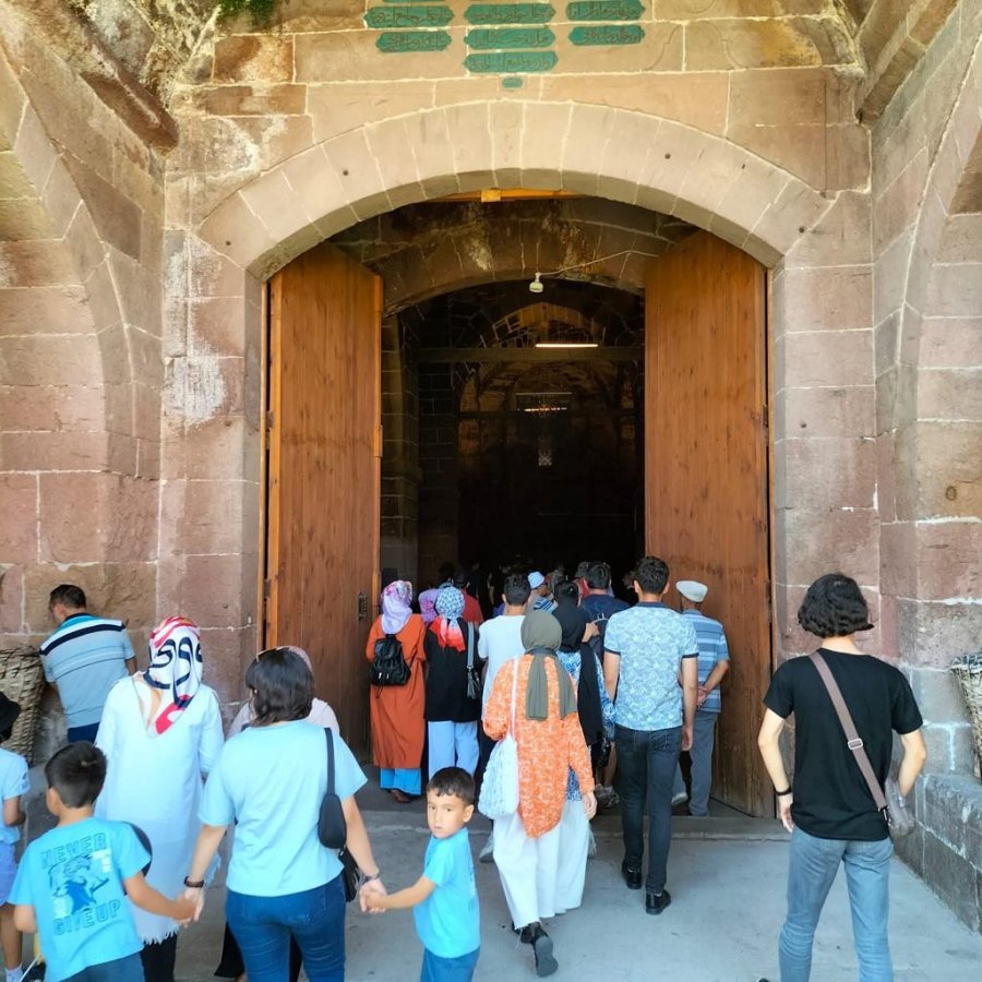 Büyükşehir’in Kültür Turları, Gurbetçilere Kayseri’yi Tanıtıyor