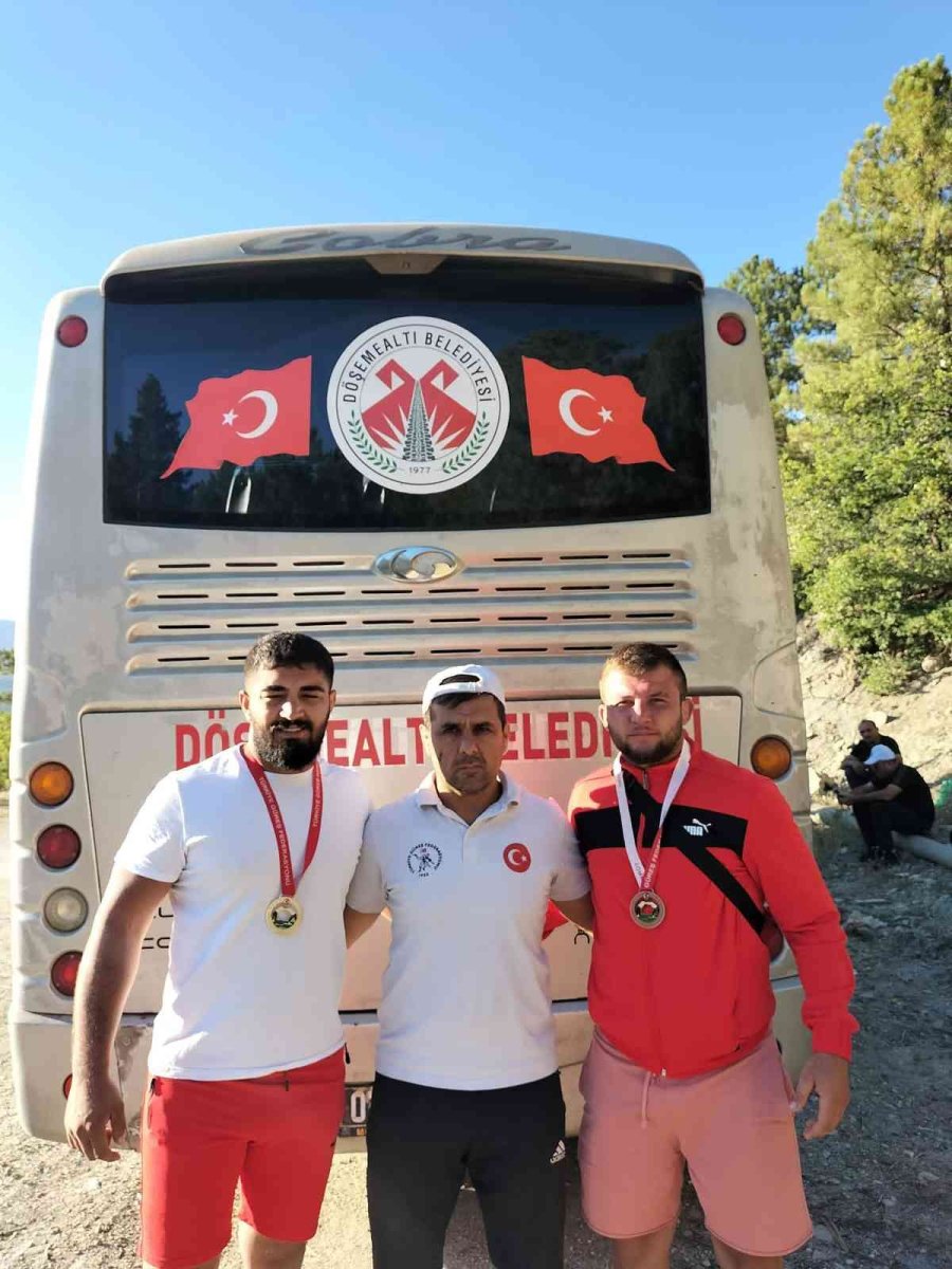 Döşemealtı Sporcuları Kürsülere Ambargo Koydu