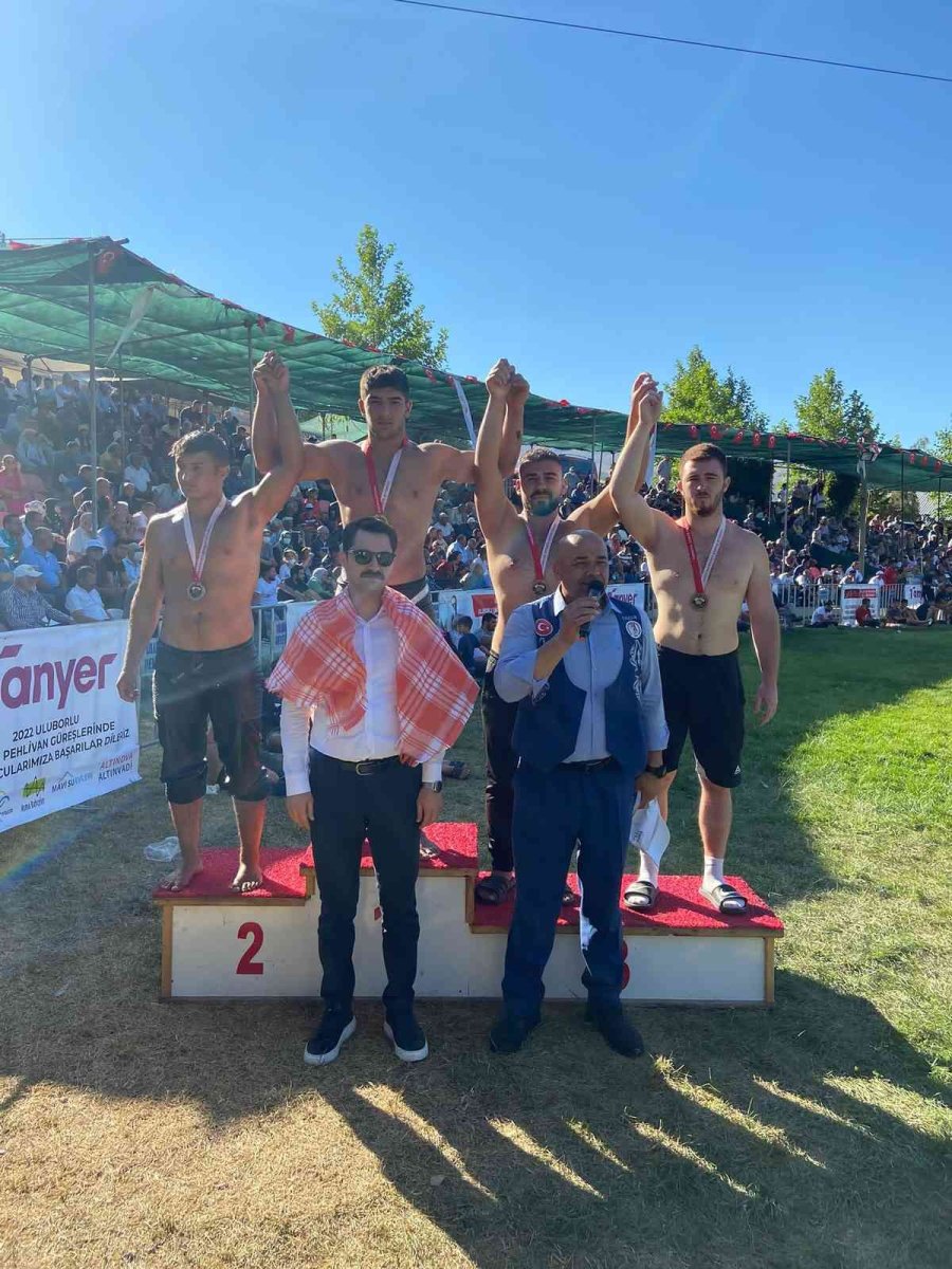 Döşemealtı Sporcuları Kürsülere Ambargo Koydu