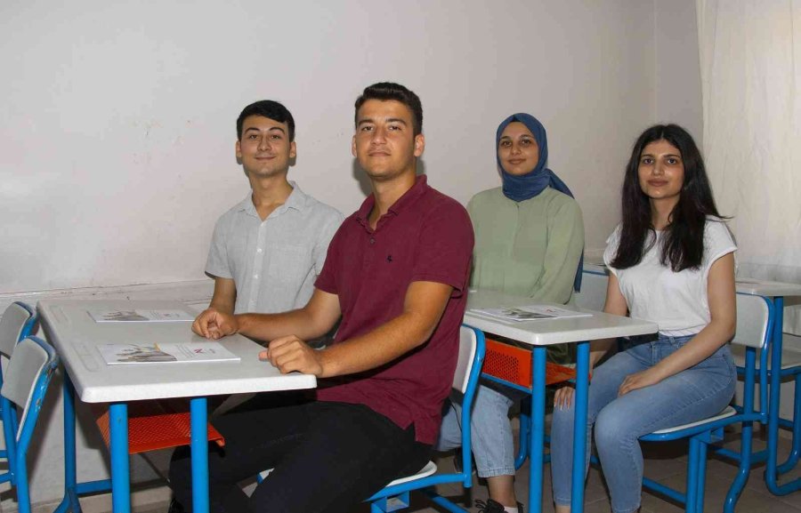 Kurs Merkezi Öğrencileri, Hayallerine Adım Adım Yaklaştı