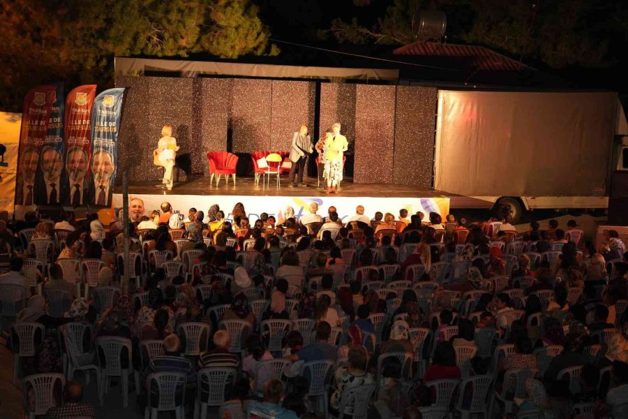 Tarsus’ta ’tiyatro Akşamları’ Sürüyor