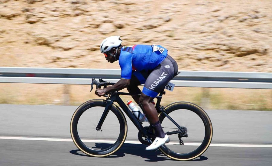 Uluslararası Bisiklet Yarışları’nda Pedal Sesleri Kayseri Erciyes’te Yankılandı