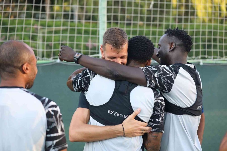 Alanyaspor, Milunovic İle Yollarını Ayırdı