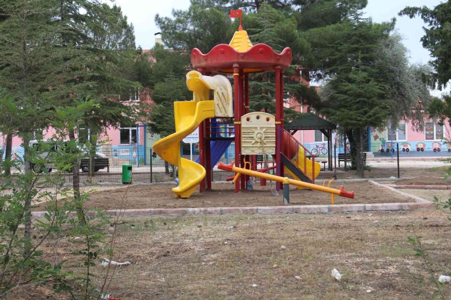 İlçelere Yeni Oyun Parkları Kazandırılıyor