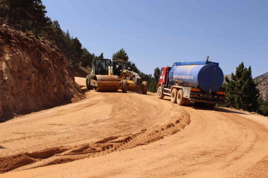 Elmalı Yuva Mahallesi Yayla Yolunda Yenileme Çalışmaları Tamamlanıyor