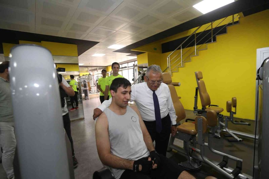 Başkan Büyükkılıç: "gençlerin Çağın Gereksinimlerine Uygun Yetişmesini Önemsiyoruz"