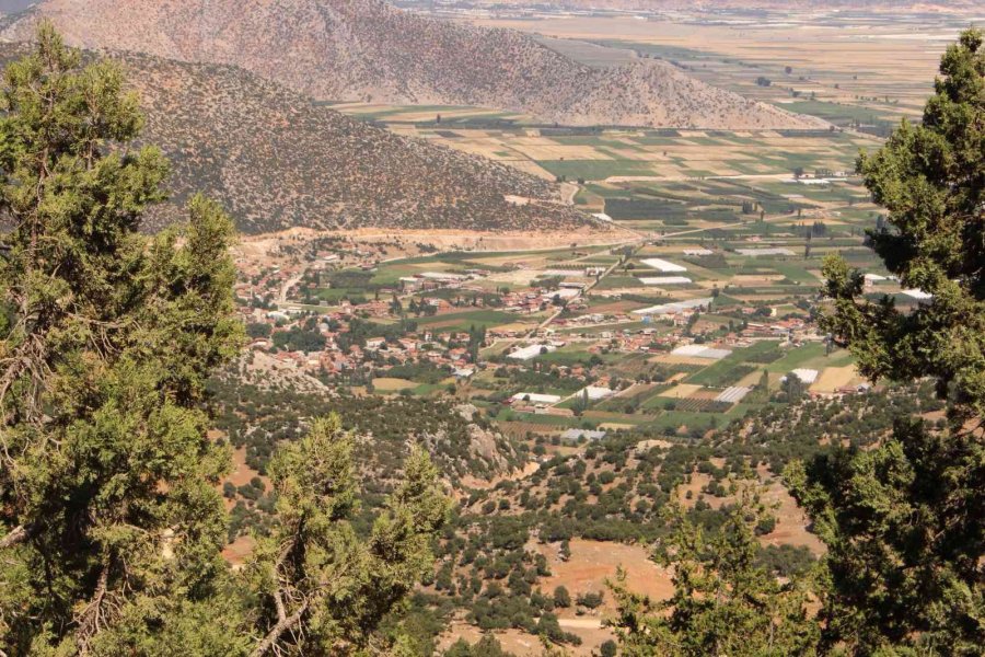 Elmalı Yuva Mahallesi Yayla Yolunda Yenileme Çalışmaları Tamamlanıyor