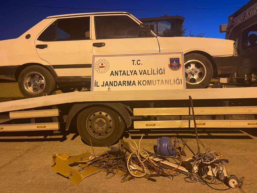 Çalıntı Araçla Hırsızlık Yapan Şüpheli Yakalandı
