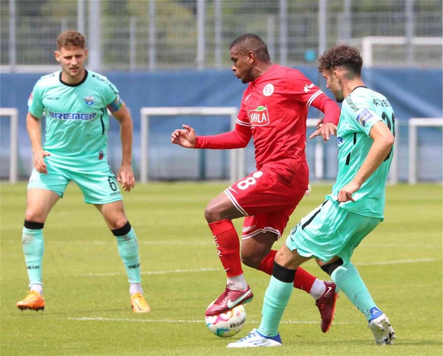 Antalyaspor, Hazırlık Maçında Paderborn’a 1-0 Yenildi