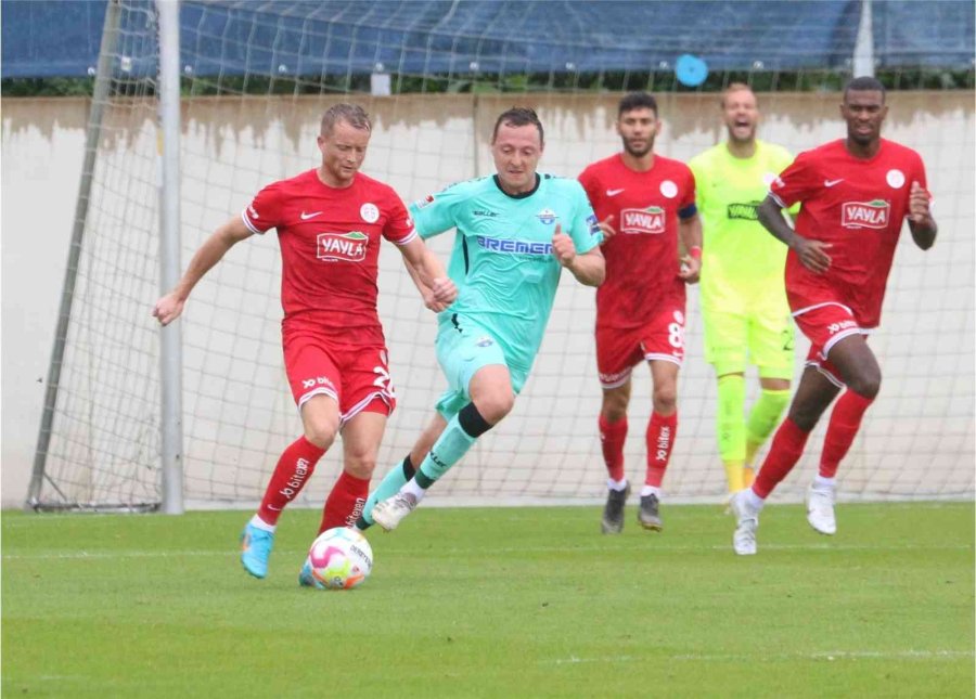Antalyaspor, Hazırlık Maçında Paderborn’a 1-0 Yenildi