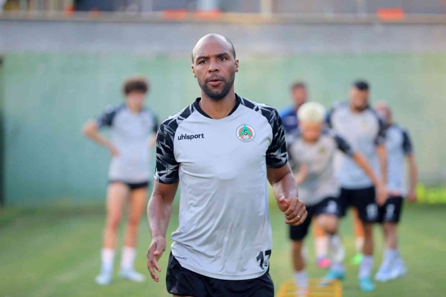 Alanyaspor 2 Günlük Aranın Ardından Hazırlıklara Devam Etti