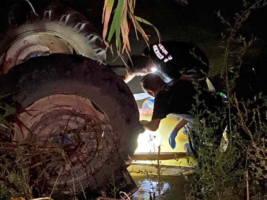 Traktör İle Dereye Uçan Sürücü Hayatını Kaybetti