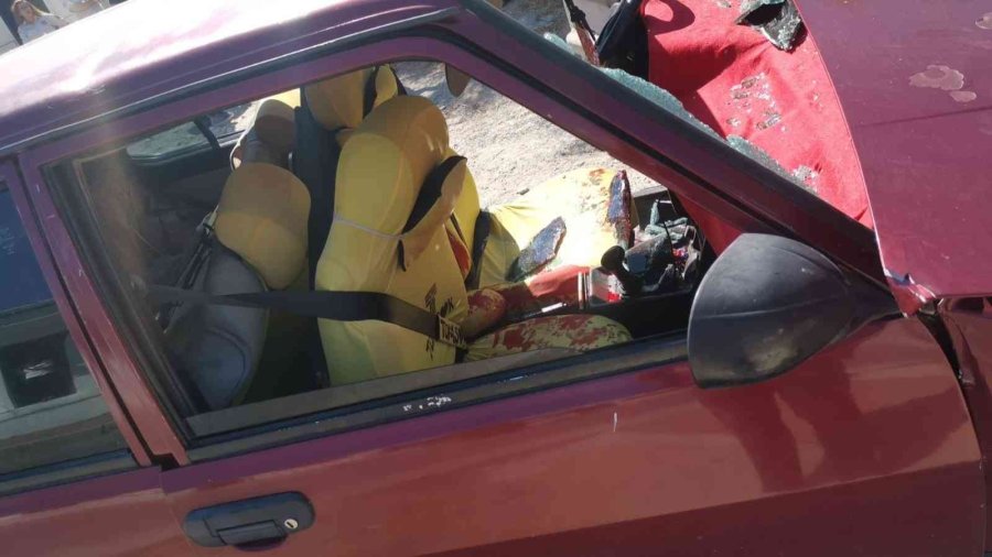 Dikkatsiz Sürücünün Yaptığı ’u’ Dönüşü Faciaya Sebep Oluyordu