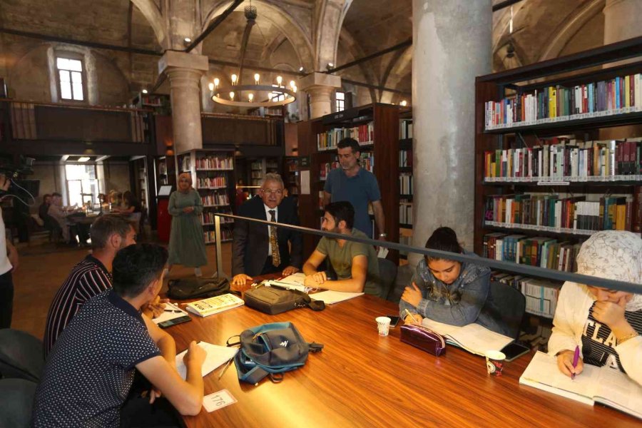 Büyükkılıç’tan Kayseri Şehir Kütüphanesine Ziyaret
