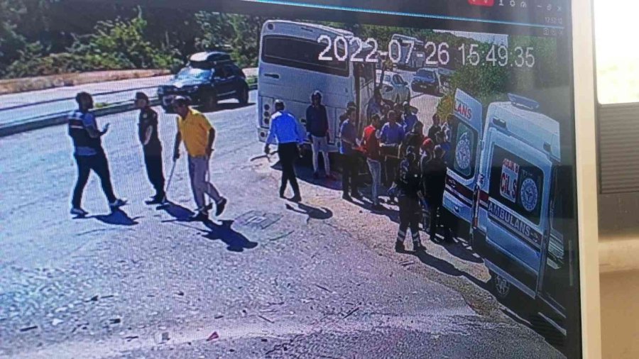 Dikkatsiz Sürücünün Yaptığı ’u’ Dönüşü Faciaya Sebep Oluyordu