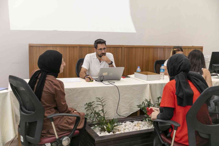 Mersin’de ’yks Tercih Danışmanlık Günleri’ Başladı