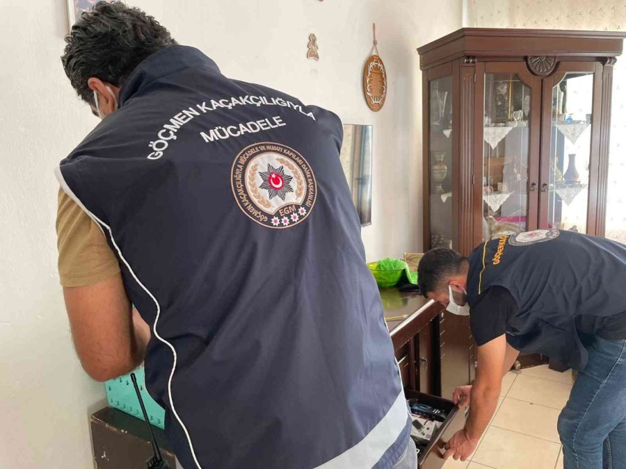 Mersin Merkezli "umut Tacirleri" Operasyonunda 10 Gözaltı