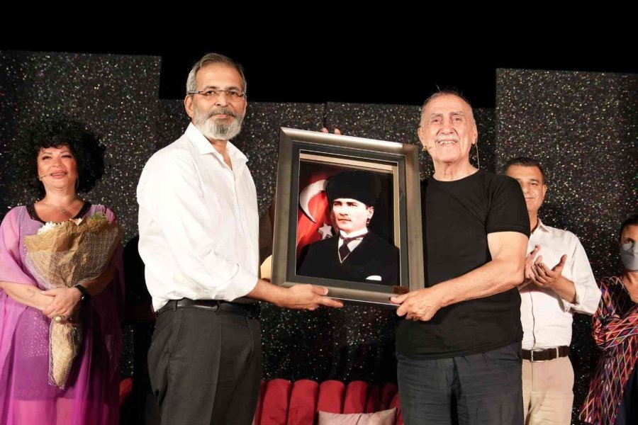 Başkan Bozdoğan: "sanata Ve Sanatçıya Verdiğimiz Değer Hiç Bitmeyecek"