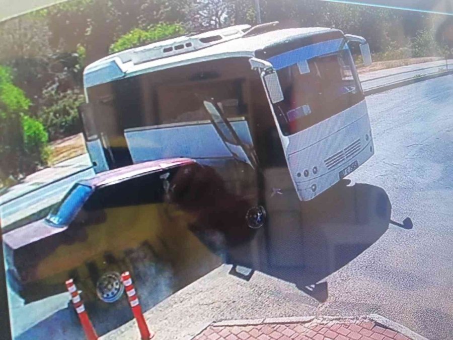 Dikkatsiz Sürücünün Yaptığı ’u’ Dönüşü Faciaya Sebep Oluyordu