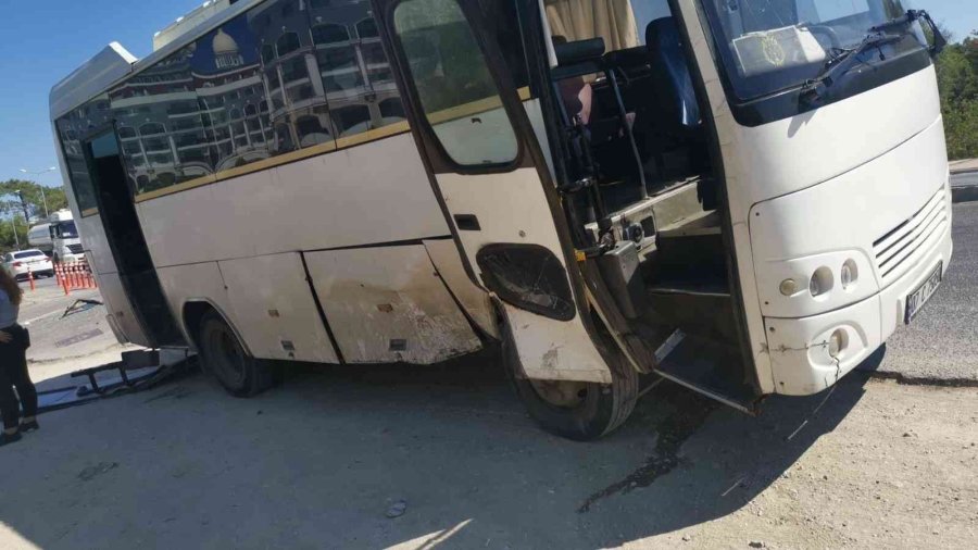 Dikkatsiz Sürücünün Yaptığı ’u’ Dönüşü Faciaya Sebep Oluyordu