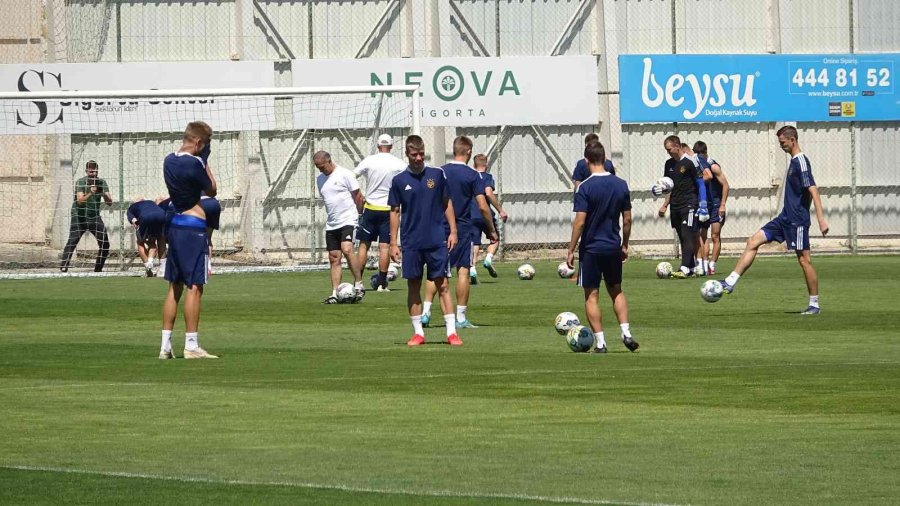 Bate Borisov, Konyaspor Maçının Son Antrenmanını Yaptı