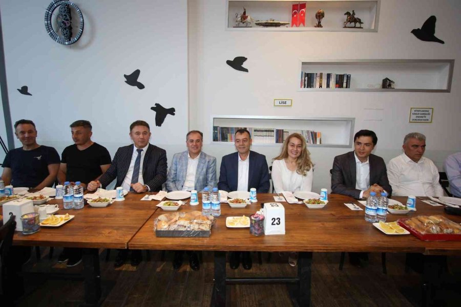 Hacılar Kaymakamı Sezen Emekli Oldu