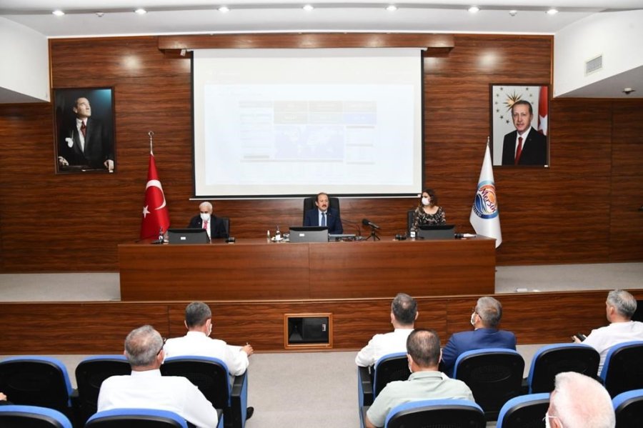 Vali Pehlivan: "yatırımlar Sürüyor, Çarklar Dönüyor"