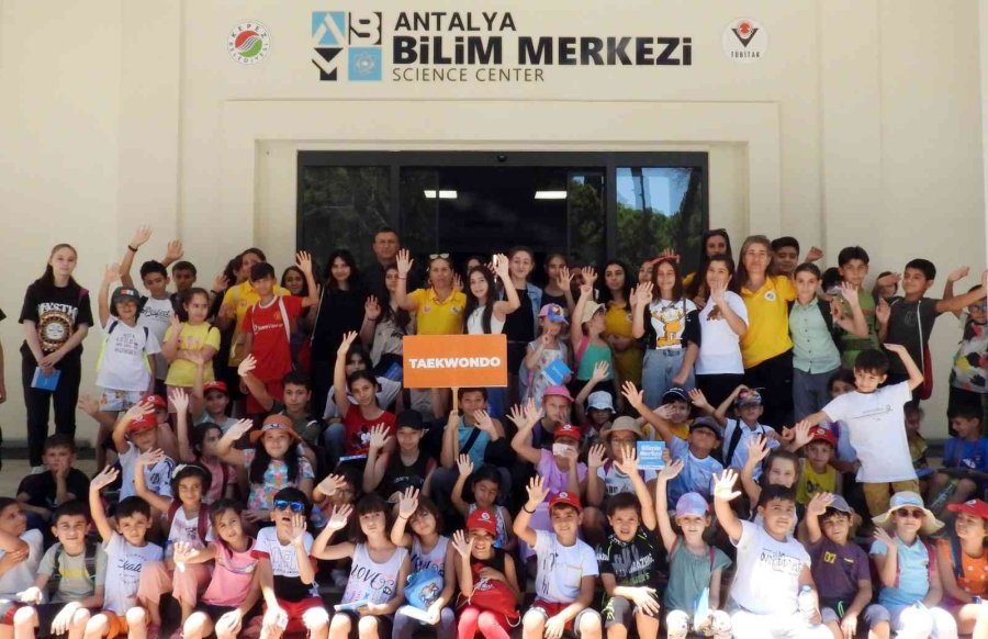 Kepez Sporcularının Yaz Tatili Hediyesi